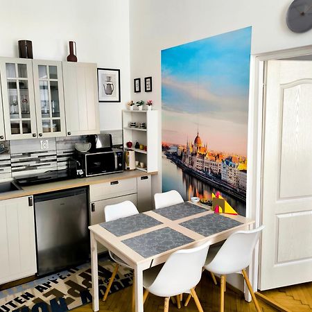 Margaret & Violet Apartments - Peaceful Stay Downtown Βουδαπέστη Εξωτερικό φωτογραφία
