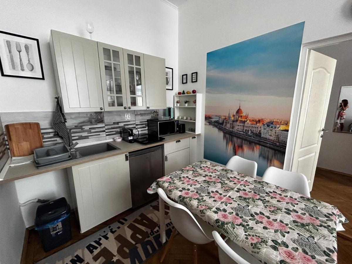 Margaret & Violet Apartments - Peaceful Stay Downtown Βουδαπέστη Εξωτερικό φωτογραφία