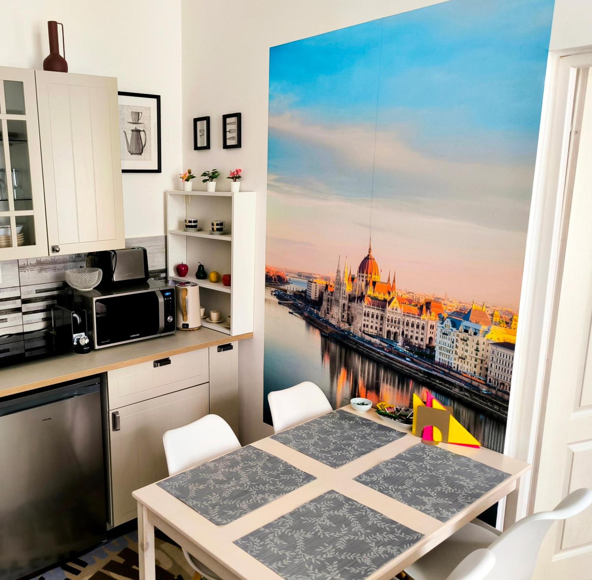 Margaret & Violet Apartments - Peaceful Stay Downtown Βουδαπέστη Εξωτερικό φωτογραφία